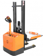 Werkzeugwechselwagen mit Lastplattform mit hydraulischen Kugelleisten